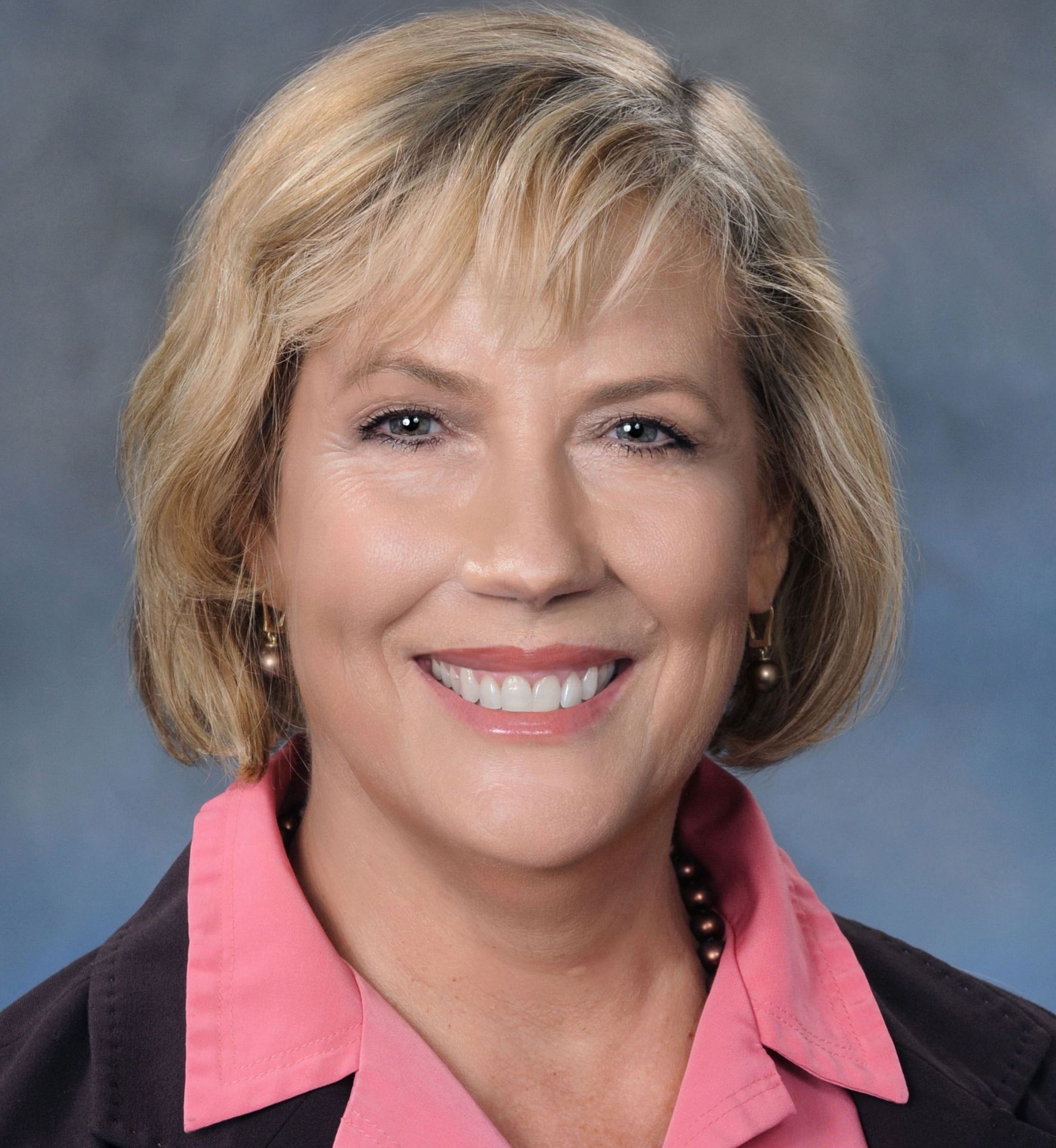 Dr. Tracey Smith